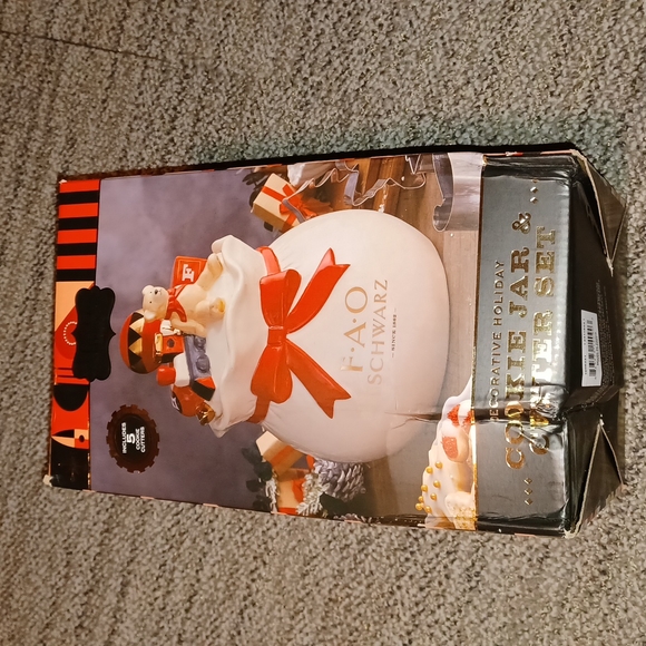 F.A.O.Swartz  Cookie Jar & Cutter Set - Picture 1 of 7